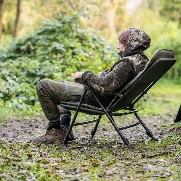 NASH TACKLE SCAUN BANK LIFE RECLINING CAMO