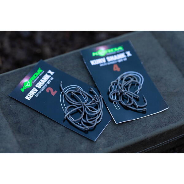 KORDA CARLIG ESSENTIALS KURV SHANK X BARBED NR.4 10BUC/PL